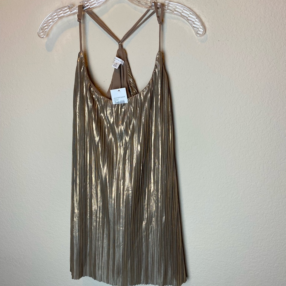 Cato Women’s Pale Gold Top Size Xl Sleeveless shirt casual classy